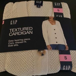 Brand  new Gap women’s textured cardigan